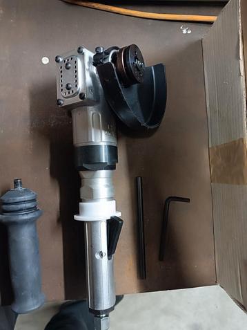 Nieuwe ongebruikte pneumatische haakse slijper + aanbouwdele beschikbaar voor biedingen