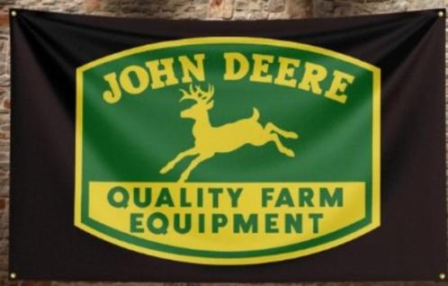John Deere Vlag 1950 logo Flag.  Afmeting vlag: ca 90x150 cm, Diversen, Vlaggen en Wimpels, Nieuw, Ophalen of Verzenden