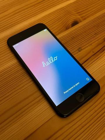 iPhone SE 2020 128GB (zwart) met nieuw batterij beschikbaar voor biedingen