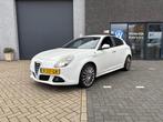 Alfa Romeo Giulietta 1.4 T Progression|170pk|Leder|Trekhaak, Voorwielaandrijving, Gebruikt, 4 cilinders, Wit