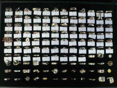 wij hebben een leuke collectie 2e hands zilveren sieraden zo, Sieraden, Tassen en Uiterlijk, Ringen, Gebruikt, Dame, Goud, Zilver