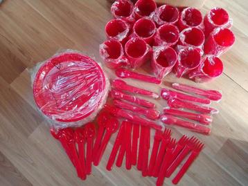 Kunststof Servies Set - Rood beschikbaar voor biedingen