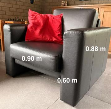 Leren fauteuil in zeer goede staat beschikbaar voor biedingen
