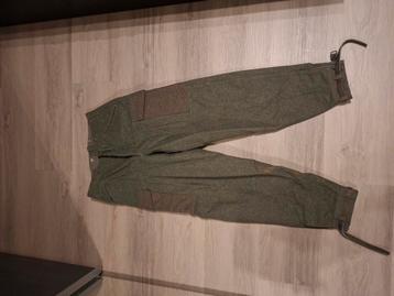 Broek Zwiters/zweeds? Tweede Wereldoorlog  beschikbaar voor biedingen