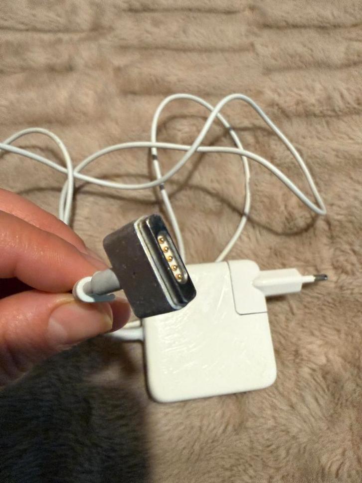 Apple MagSafe 2   lichtnetadapter, Computers en Software, Laptop-opladers, Gebruikt, Ophalen of Verzenden
