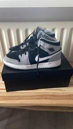 Jordan mid 1 elephant 40 NIEUW!, Kleding | Heren, Schoenen, Verzenden, Nieuw