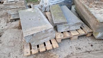 3 x traptrede beton 100 cm breed 16 cm dik en 50 cm diep