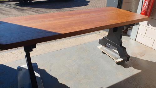 Unieke gerestylede massief eiken eettafel, Huis en Inrichting, Tafels | Eettafels, Zo goed als nieuw, 50 tot 100 cm, 150 tot 200 cm