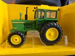 BRITAINS JOHN DEERE 4020, Hobby en Vrije tijd, Modelauto's | 1:32, Ophalen of Verzenden, Nieuw, Tractor of Landbouw, Britains