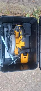 Dewalt cirkelzaag 18 volt., Doe-het-zelf en Verbouw, Ophalen, Zo goed als nieuw, Afkortzaag, 30 tot 70 mm