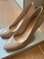 Pumps nude naturel lak hakken, Ophalen of Verzenden, Zo goed als nieuw, Beige