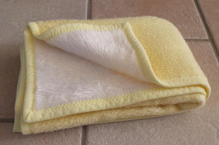 Dekentje - Geel / Wit, Kinderen en Baby's, Dekens, Slaapzakjes en Inbakerproducten, Gebruikt, Deken, 70 tot 85 cm, Ophalen of Verzenden