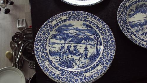 blauwe borden met seizoen aanduiding, Antiek en Kunst, Antiek | Wandborden en Tegels, Ophalen of Verzenden