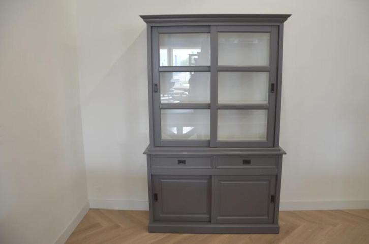 Grijze buffetkast – winkelkast – vitrinekast 140 cm breed, Huis en Inrichting, Kasten | Overige, Nieuw, Ophalen of Verzenden