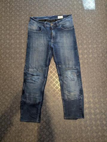 Motor jeans met kevlar beschikbaar voor biedingen