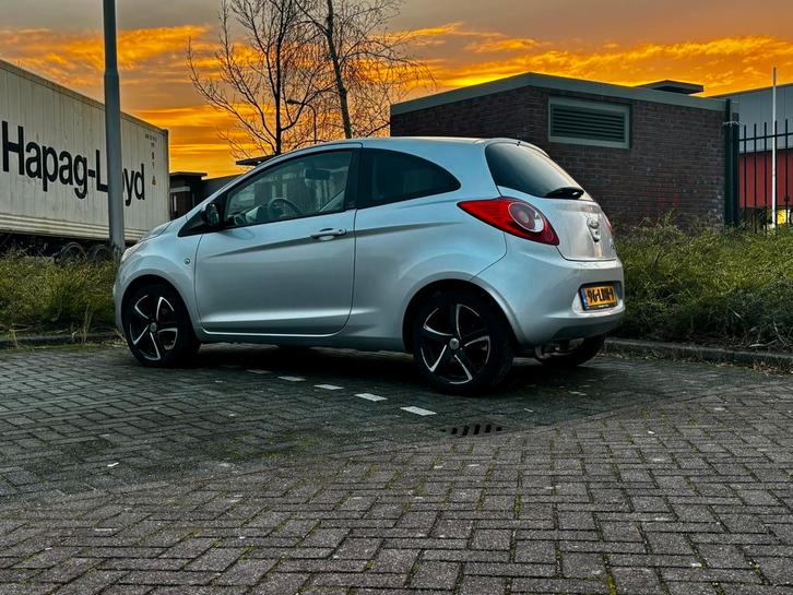 Ford Ka 1.2 51KW 2010 Grijs, Auto's, Ford, Particulier, Ka, ABS, Airbags, Airconditioning, Centrale vergrendeling, Elektrische ramen