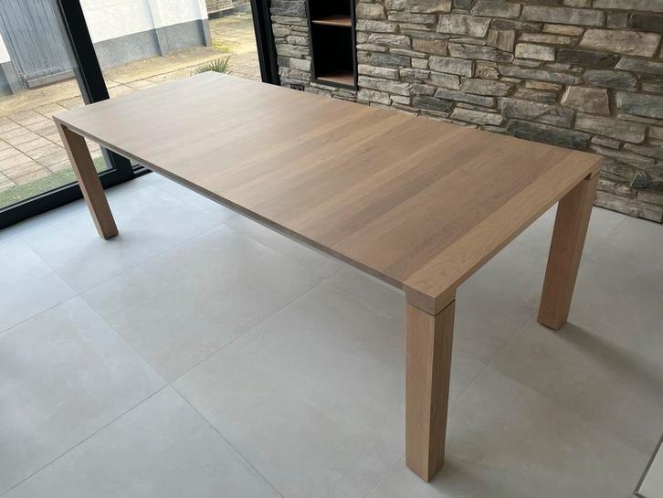 Leolux Vivre Eiken Eettafel 240x100cm, Huis en Inrichting, Tafels | Eettafels, Nieuw, 100 tot 150 cm, 200 cm of meer, Vijf personen of meer