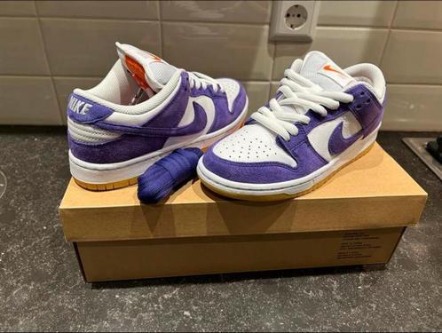 Nike SB Dunk Low Pro ISO Orange Label Court Purple maat 38,5, Kleding | Dames, Schoenen, Nieuw, Sneakers of Gympen, Overige kleuren