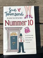 Hilarische roman Nummer 10 van Sue Townsend van Adrian Mole, Boeken, S. Townsend, Ophalen of Verzenden, Zo goed als nieuw, Nederland