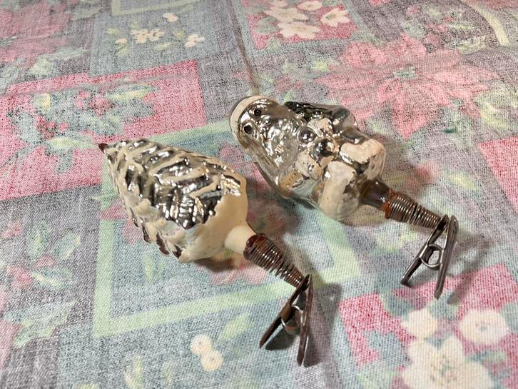 2 stuks oude kerstballen op knijper jaren 30, Diversen, Kerst, Gebruikt, Ophalen of Verzenden