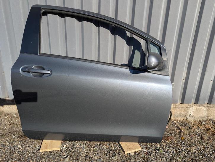 Yaris t sport onderdelen 2006, Auto-onderdelen, Carrosserie en Plaatwerk, Bumper, Toyota, Voor, Achter, Links, Rechts, Gebruikt