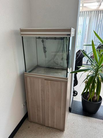 Aquarium aqualantis 144 liter beschikbaar voor biedingen