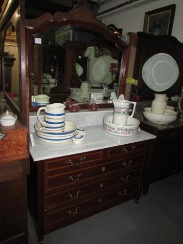 antieke commode babycommode verschillende te koop beschikbaar voor biedingen