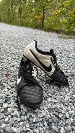 Nike Tiempo maat 41, Sport en Fitness, Voetbal, Maat XS of kleiner, Ophalen of Verzenden, Zo goed als nieuw, Schoenen