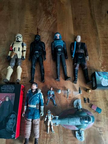 Star wars poppen beschikbaar voor biedingen