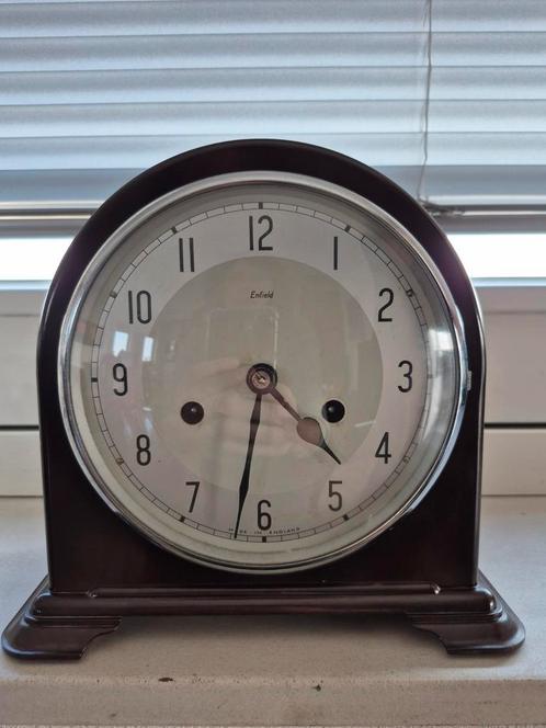 Art deco jr30 Engelse bakeliet Enfield klok mantelklok, Antiek en Kunst, Antiek | Klokken, Ophalen of Verzenden