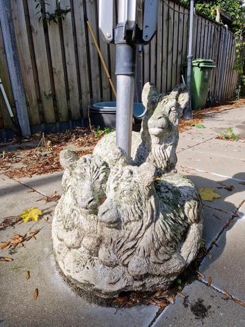 Droogmolen standard van beton, met 3 lammetjes beeld +meer. beschikbaar voor biedingen