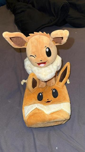 Eevee bundel pouche en knuffel beschikbaar voor biedingen