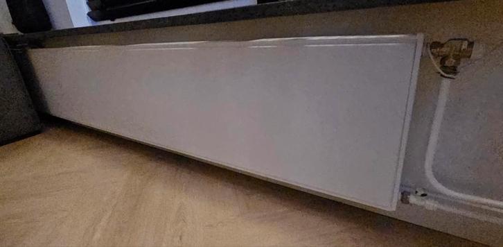 Vasco Flatline compact radiator T21, Doe-het-zelf en Verbouw, Verwarming en Radiatoren, Gebruikt, Radiator, 30 tot 80 cm, 150 cm of meer