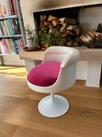 Designstoel met vintage flair, Huis en Inrichting, Fauteuils, Ophalen of Verzenden, Zo goed als nieuw