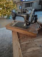Ouderwetse naaimachine, Antiek en Kunst, Antiek | Naaimachines, Ophalen of Verzenden