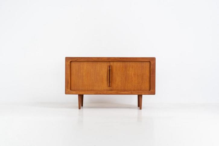 Vintage Dyrlund dressoir met roldeuren, Huis en Inrichting, Kasten | Buffetkasten, Zo goed als nieuw, Minder dan 100 cm, 100 tot 150 cm