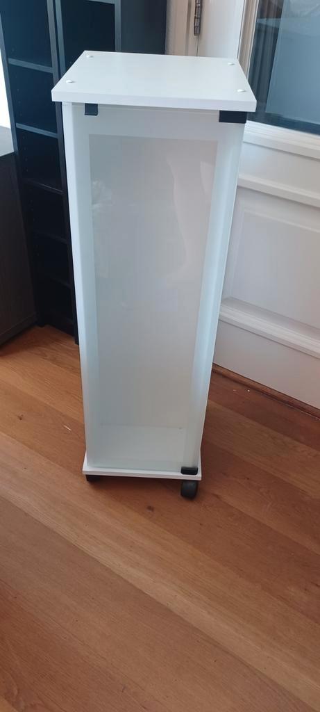 Tweezijdige cd-kast met glazen deurtjes, Huis en Inrichting, Woonaccessoires | Cd- en Dvd-rekken, Zo goed als nieuw, Cd's, Hout