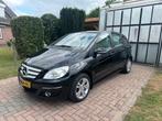Mercedes-Benz B-Klasse 2.0 B200 AUTOMAAT 2010 Zwart, Beige, 4 cilinders, 1290 kg, Lichtsensor