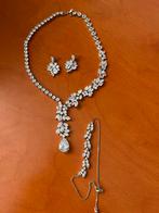 Bruids Sieraden Set - Ketting, Oorbellen & Armband, Overige materialen, Nieuw, Ophalen of Verzenden, Zilver