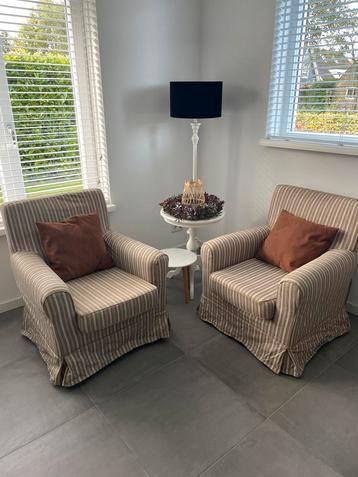 Twee gestreepte fauteuils Ektorp beschikbaar voor biedingen