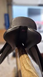 2 Wintec 16 inch zadels. Dressuurzadel en veelzijdigheid, Dieren en Toebehoren, Paarden en Pony's | Zadels, Ophalen, Dressuur