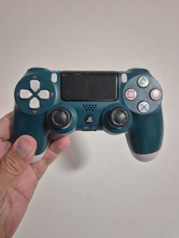 PS4 Controller  beschikbaar voor biedingen