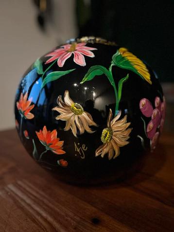 XL Handbeschilderde Bolvaas - Uniek Kunstwerk beschikbaar voor biedingen