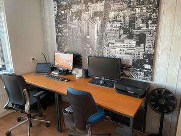 Bureau 2x beschikbaar voor biedingen