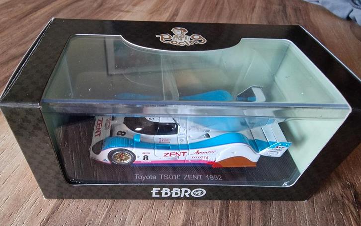 Toyota TS010 ZENT 1992 - EBBRO Modelauto Le Mans  1/43., Hobby en Vrije tijd, Modelauto's | 1:43, Zo goed als nieuw, Auto, Overige merken