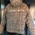 Karl Kani Puffer Jas - Bandana Print, Kleding | Heren, Jassen | Winter, Bruin, Ophalen of Verzenden, Zo goed als nieuw, Maat 46 (S) of kleiner