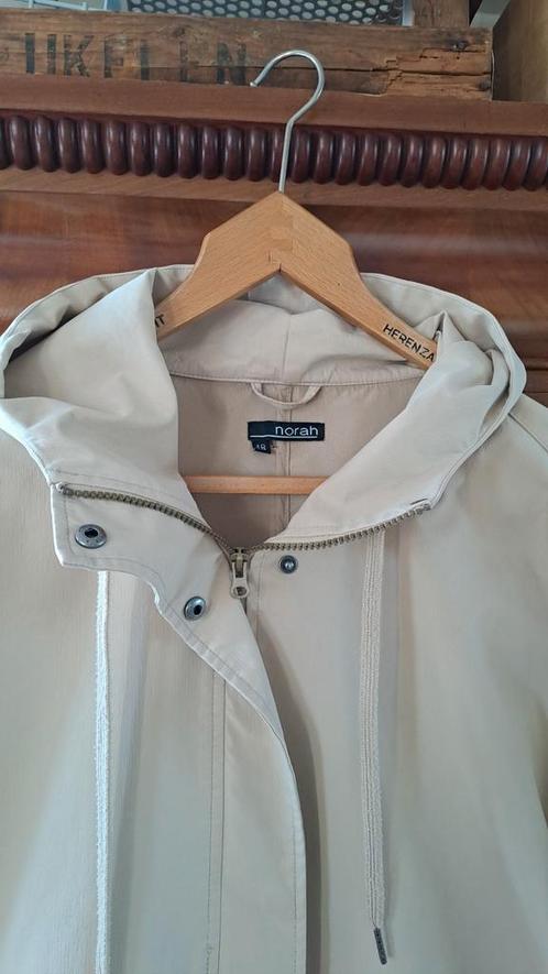 Norah zand kleur zomer jas met capuchon * mt 48 * ZGAN, Kleding | Dames, Jassen | Zomer, Zo goed als nieuw, Maat 46/48 (XL) of groter