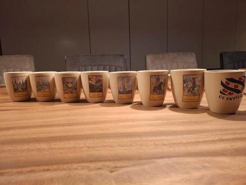 8 Friese mokken, Huis en Inrichting, Keuken | Servies, Nieuw, Kop(pen) en/of Schotel(s), Overige stijlen, Keramiek, Ophalen of Verzenden