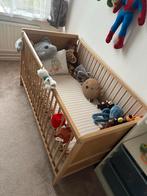 Nette houten baby peuter bed 70 x 140 ledikant, Ophalen, Zo goed als nieuw, Jongetje of Meisje