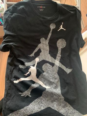 Nike jordan t-shirt xl beschikbaar voor biedingen